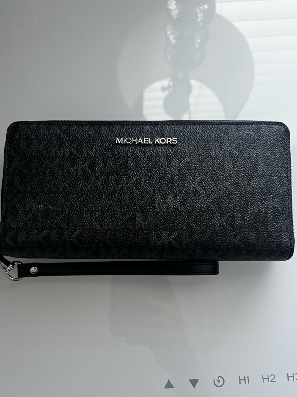 Michael Kors Wristlet Wallet